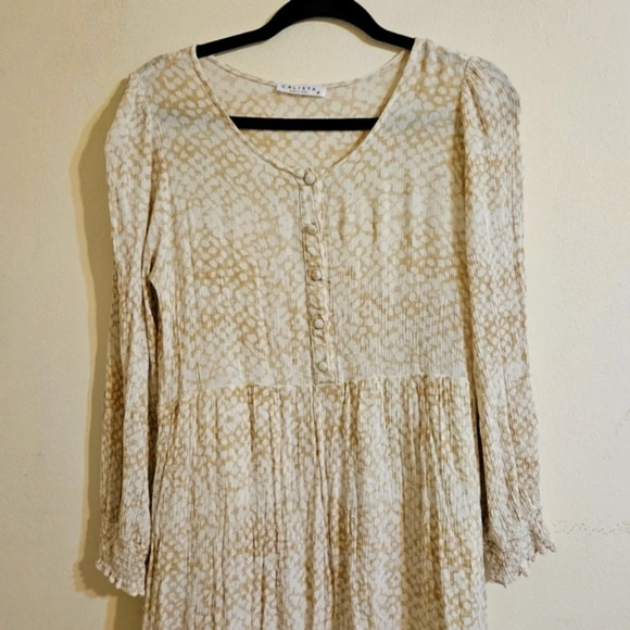 Calista Patterned Dress - Picture 4 of 8